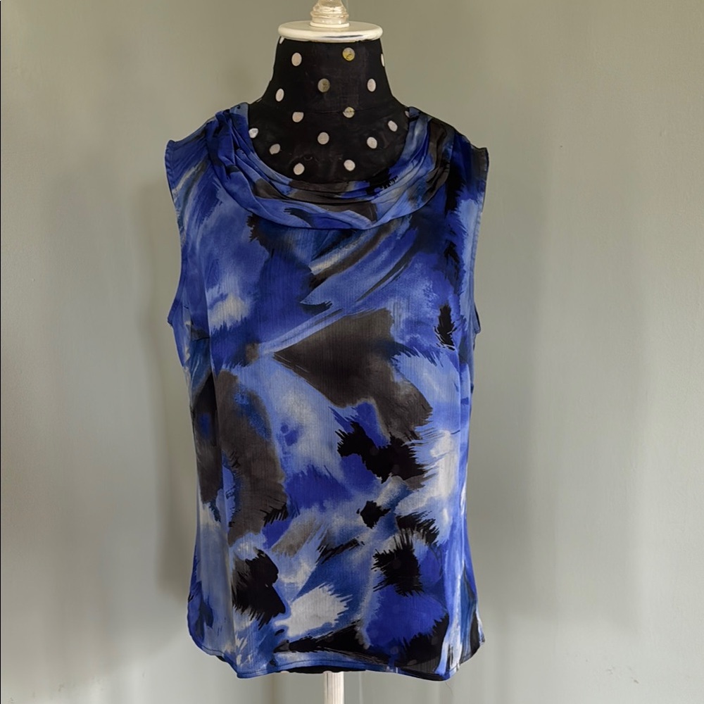 Blue and Black Sleeveless Top